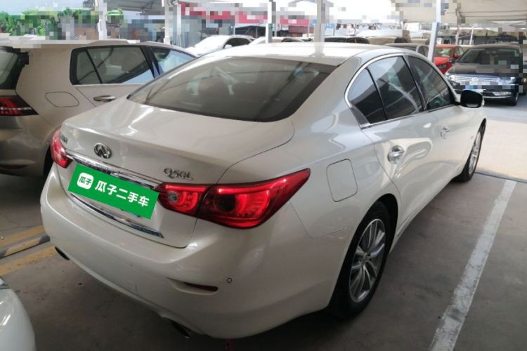 英菲尼迪Q50L 2016款 2.0T 舒适版车身外观7