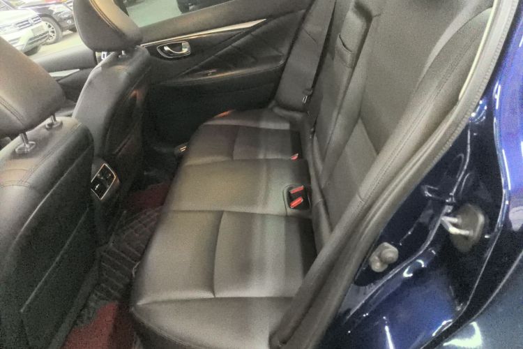 英菲尼迪Q50L 2018款 2.0T 舒适版 国V中控内饰21