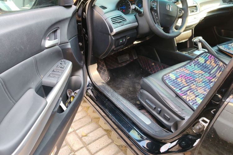 本田 歌诗图 2016款 2.4L 豪华版中控内饰20