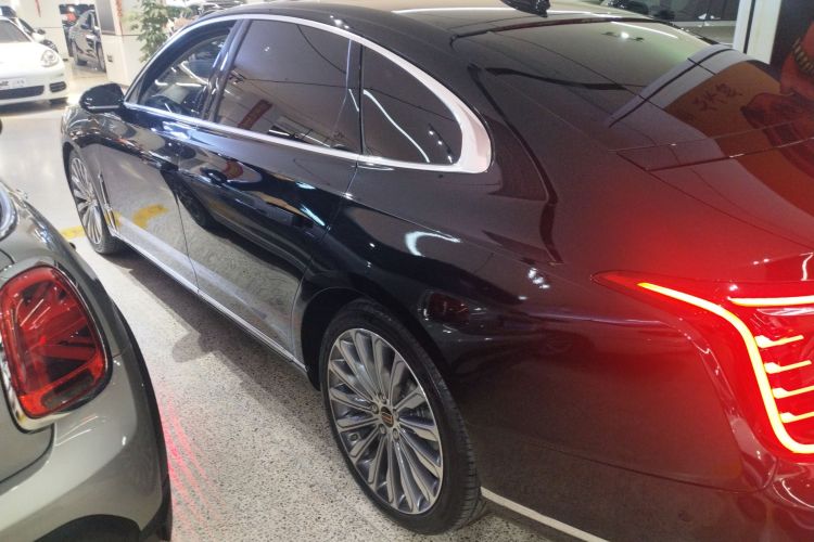 红旗H9 2020款 3.0T 智联旗领四座版车身外观4