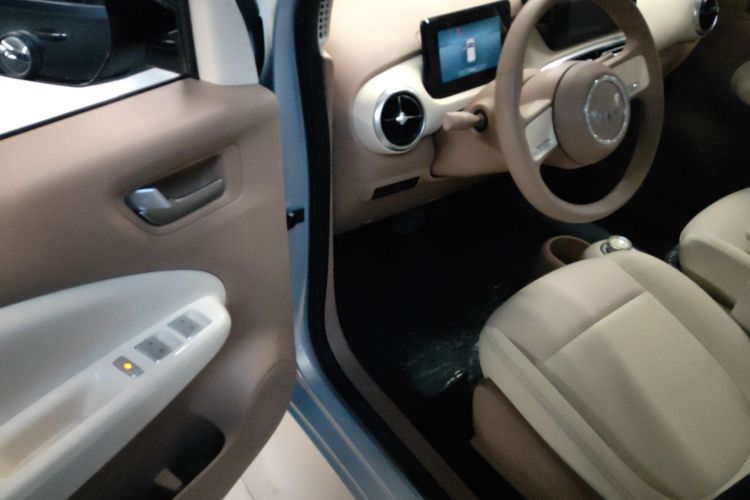 五菱汽车 宏光MINIEV 2025款 四门版 臻享款中控内饰7003