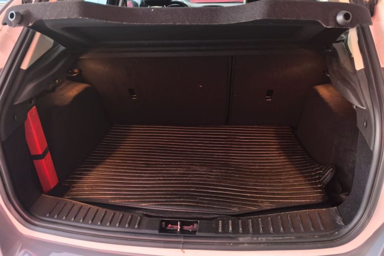 福特 福克斯 2017款 两厢 EcoBoost 180 自动精英型局部细节23