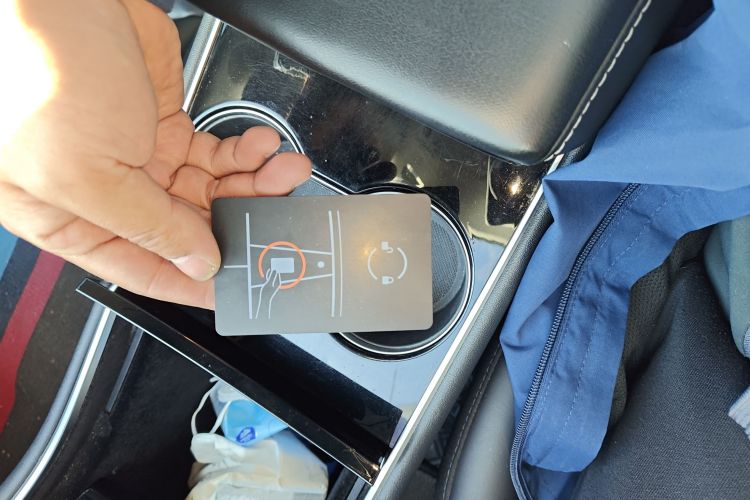 特斯拉 Model 3 2020款 改款 长续航后轮驱动版中控内饰11