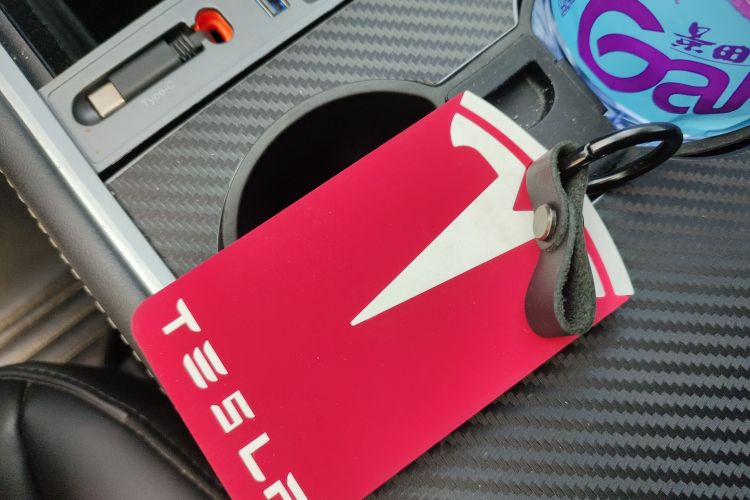 特斯拉 Model Y 2022款 后轮驱动版中控内饰7001