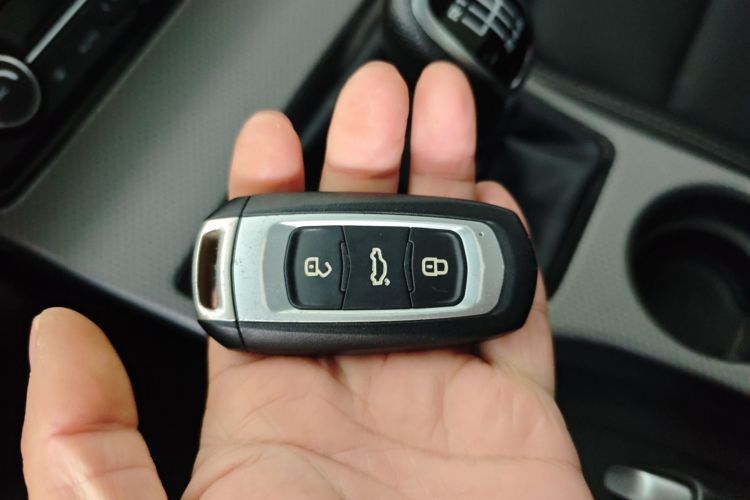 吉利汽车 帝豪GS 2016款 运动版 1.8L 手动领尚型中控内饰11