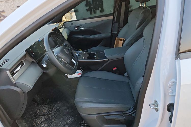 比亚迪 秦PLUS 2025款 DM-i 智驾版 128KM进取型中控内饰19