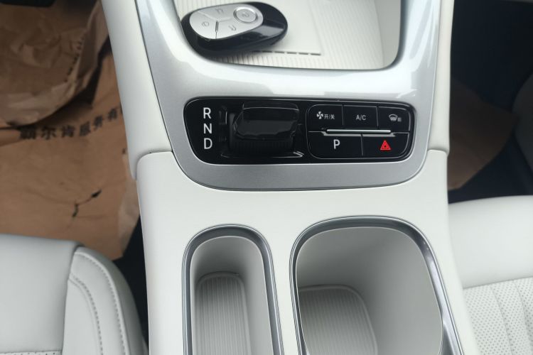 吉利银河 星愿 2025款 UP 410km 探索+版中控内饰18