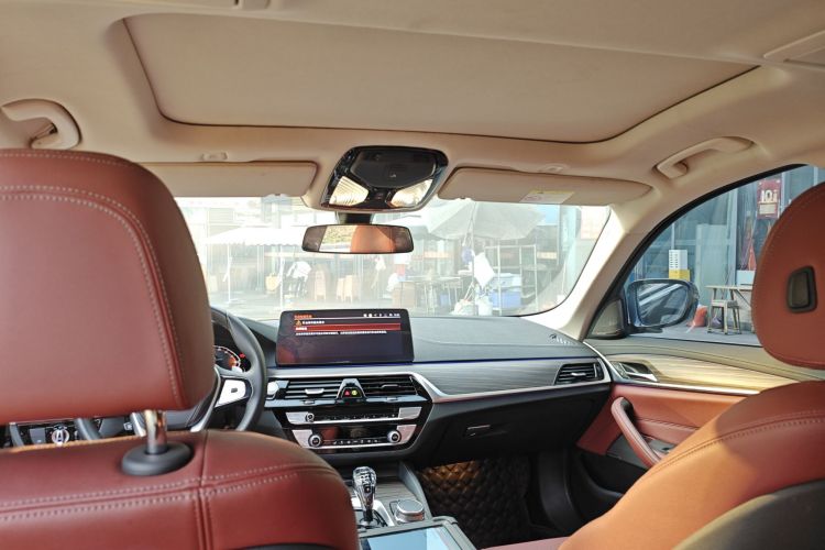 宝马5系 2023款 530Li 领先型 豪华套装中控内饰22