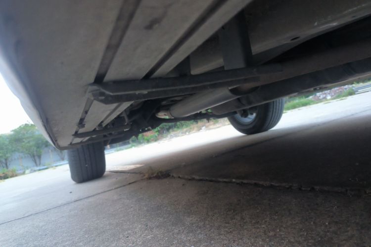 比亚迪 宋Pro 2019款 1.5T 自动精英型机舱底盘29