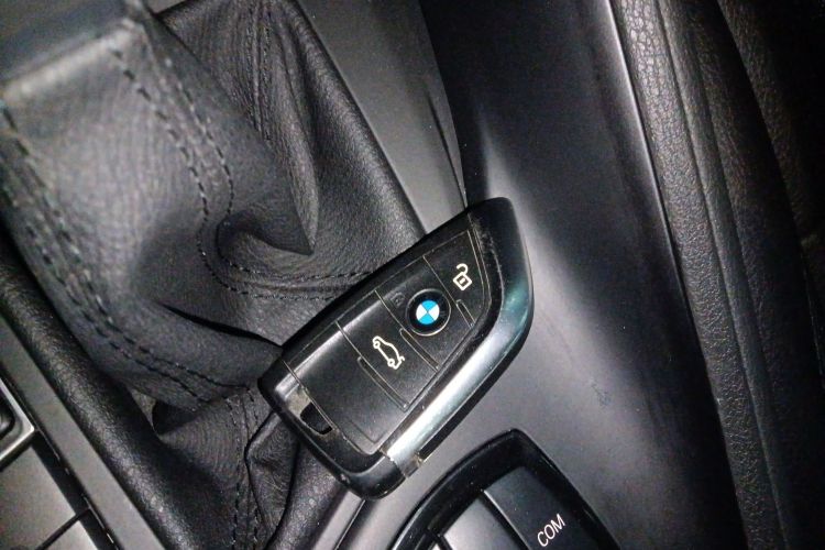 宝马X1 2019款 sDrive20Li 领先型中控内饰11