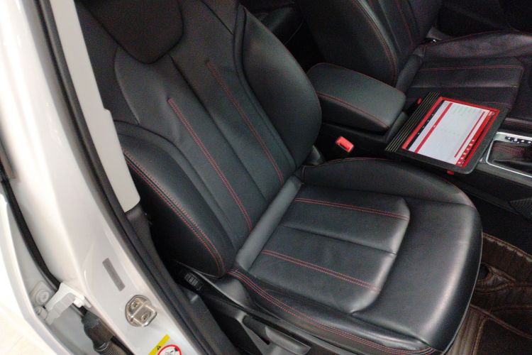 奥迪Q2L 2022款 35 TFSI 进取动感型局部细节41