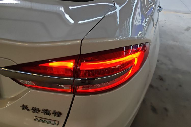 福特 蒙迪欧 2017款 EcoBoost 180 豪华型车身外观6006