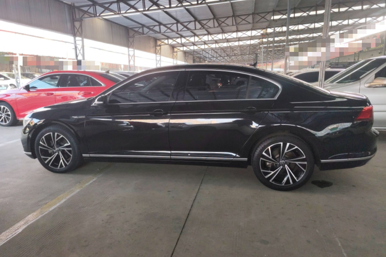 大众 迈腾 2020款 330TSI DSG 豪华型车身外观4