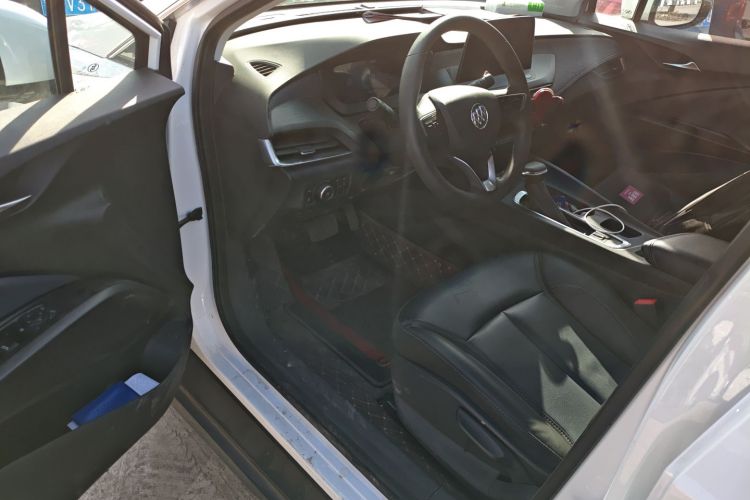 别克 微蓝6 2024款 450km 出行版中控内饰20