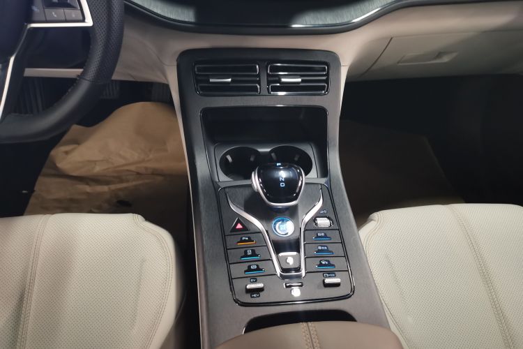 比亚迪 秦PLUS 2023款 冠军版 DM-i 55KM领先型中控内饰18