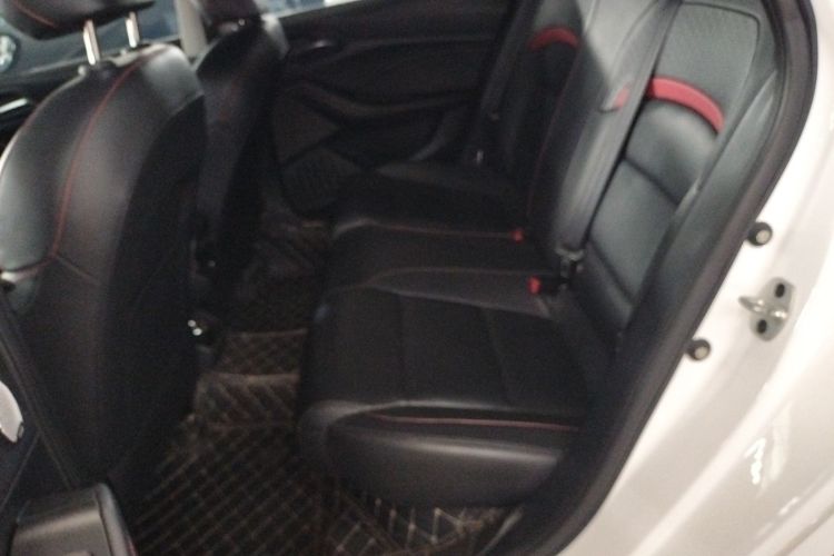 名爵 MG5 2021款 180DVVT CVT青春风尚版中控内饰21