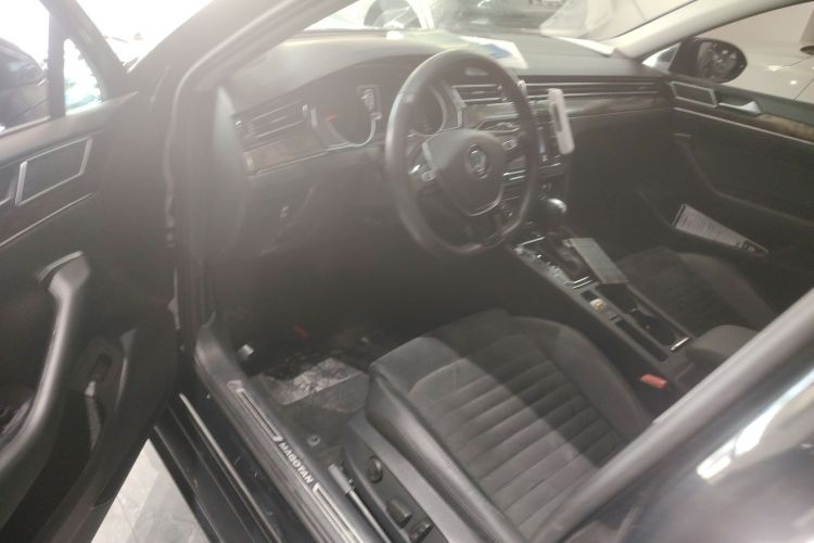 大众 迈腾 2017款 330TSI DSG 豪华型中控内饰20