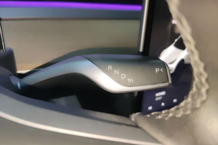 特斯拉 Model Y 2022款 后轮驱动版局部细节18