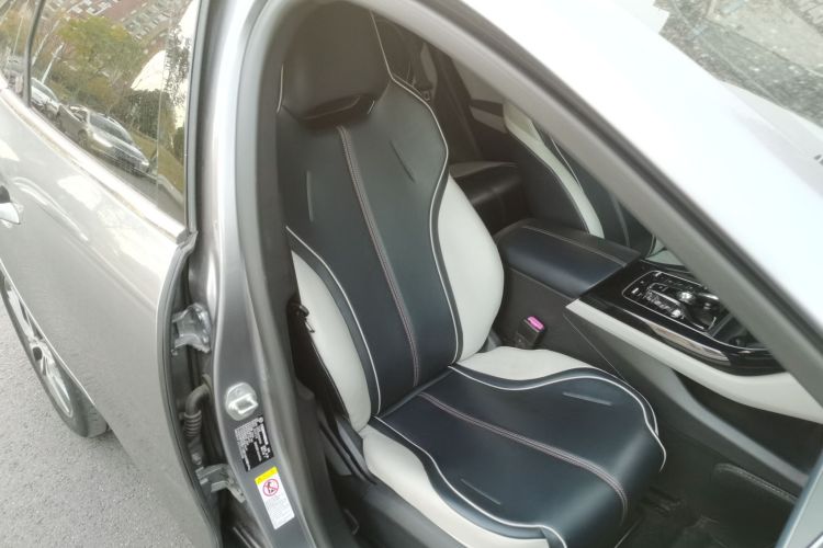 比亚迪 秦PLUS 2021款 DM-i 120KM 旗舰型局部细节41