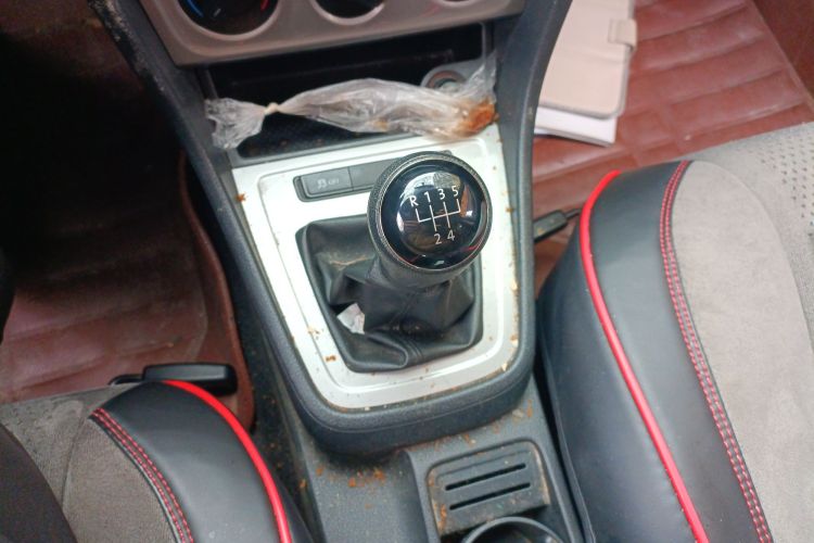 大众 朗逸 2013款 1.6L 手动风尚版中控内饰18