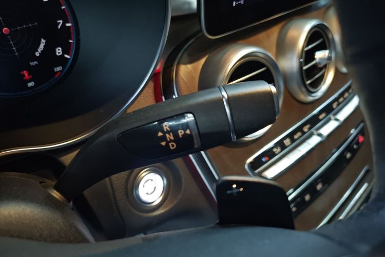 奔驰GLC 2020款 GLC 260 L 4MATIC 豪华型中控内饰18