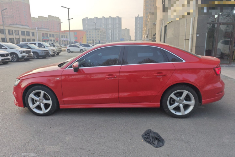 奥迪A3 2017款 Limousine 35 TFSI 时尚型车身外观4