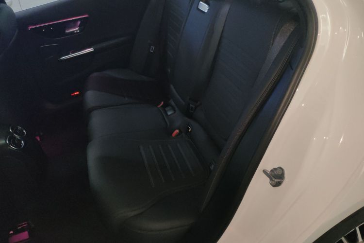 奔驰C级 2023款 改款 C 200 L 运动版中控内饰21