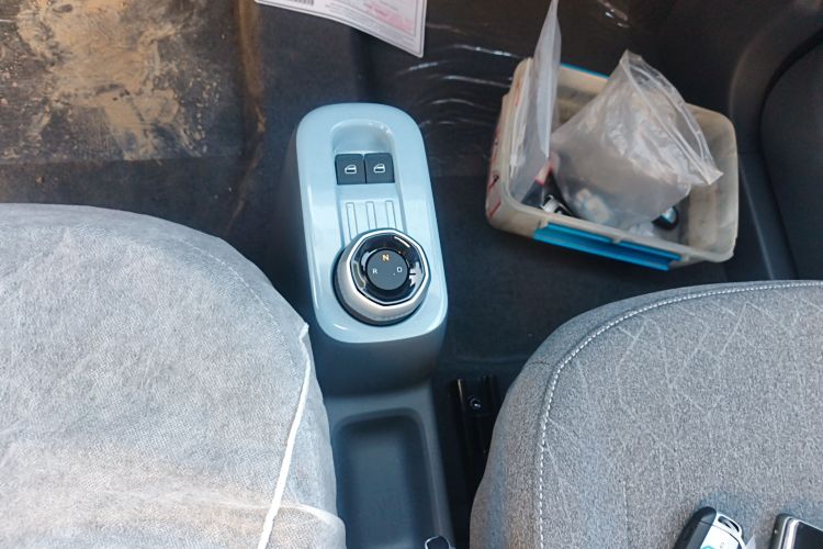 吉利银河 2024款 熊猫mini 200km 耐力熊局部细节18