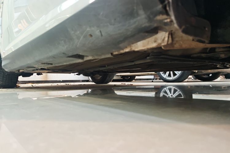 福特 福克斯 2017款 三厢 1.6L 自动舒适型智行版局部细节9001