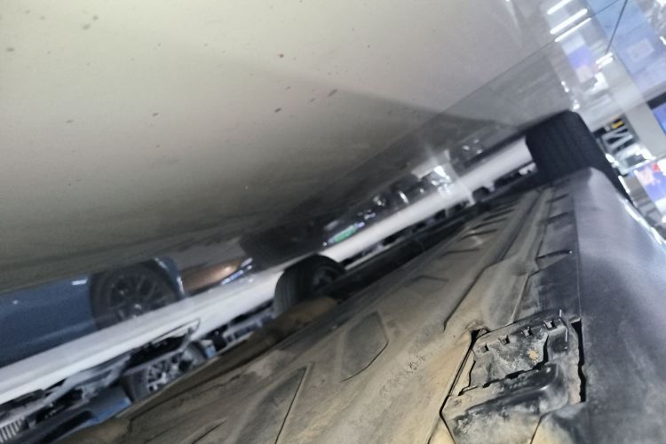 奔驰GLC 2021款 GLC 260 L 4MATIC 豪华型局部细节9002