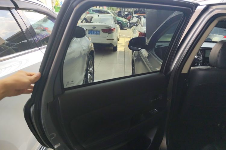 三菱 欧蓝德 2019款 2.4L 四驱致享版 7座 国VI中控内饰49