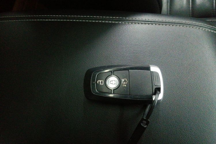 福特 锐界 2018款 EcoBoost 245 两驱豪锐型 7座 国V中控内饰7001