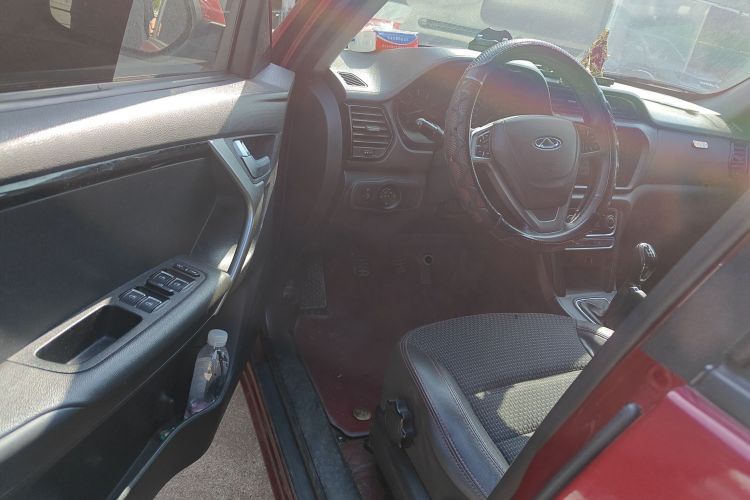 奇瑞 瑞虎3 2018款 经典版 1.6L 手动精英型中控内饰20