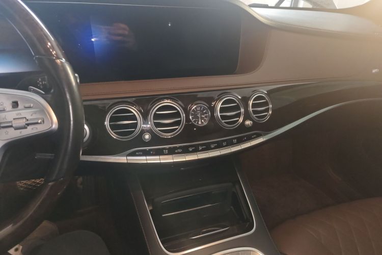 奔驰 迈巴赫S级 2020款 S 450 4MATIC中控内饰16