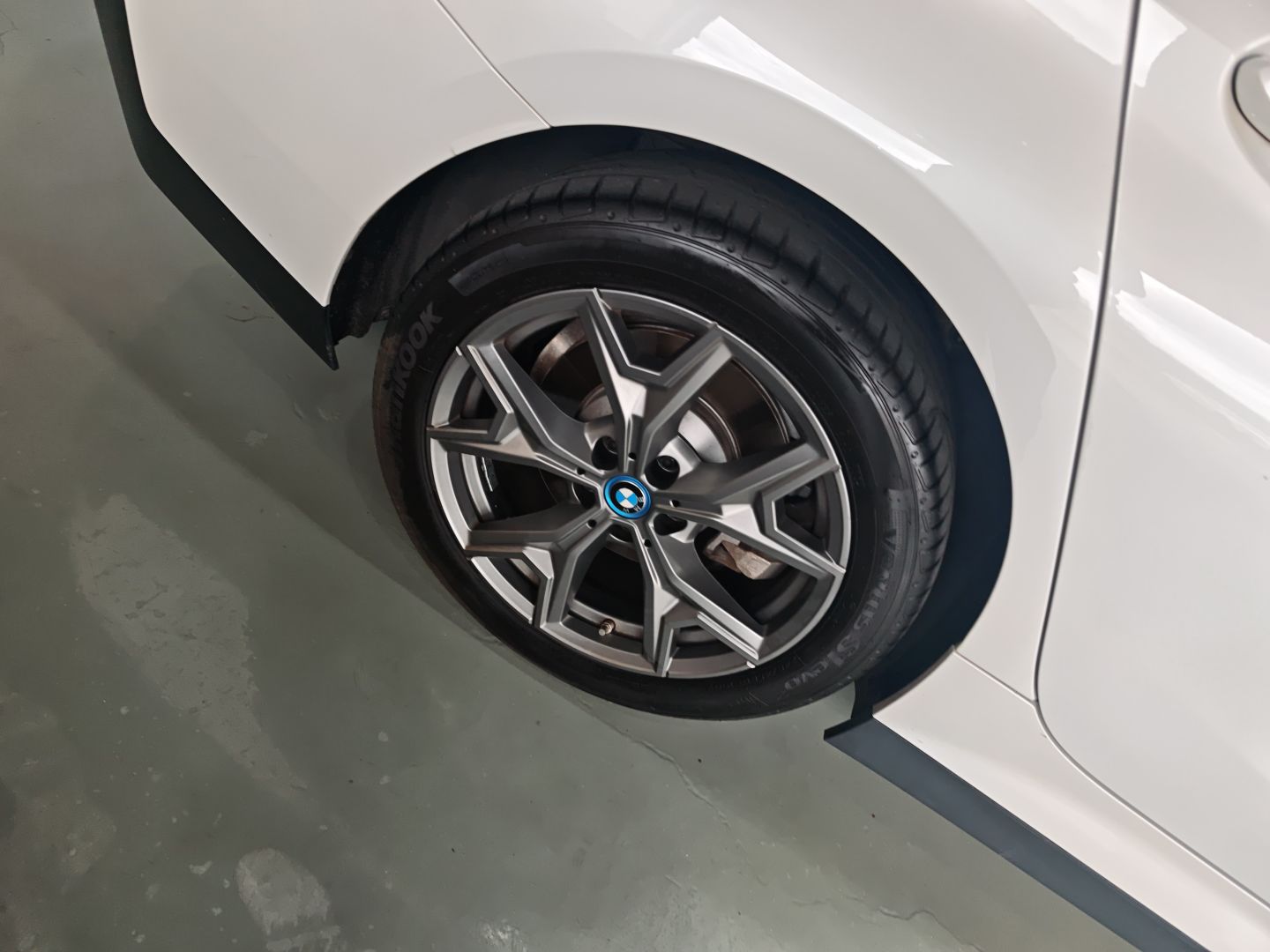 宝马i3 2024款 eDrive 35 L