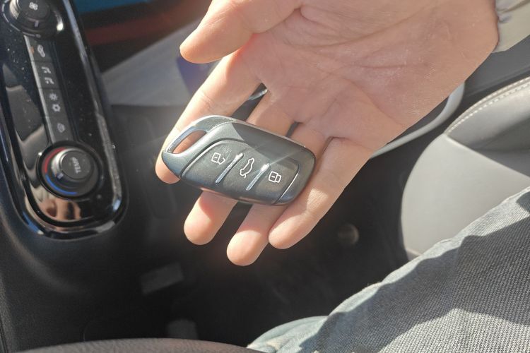 荣威 科莱威CLEVER 2022款 311km元气啵啵版中控内饰11