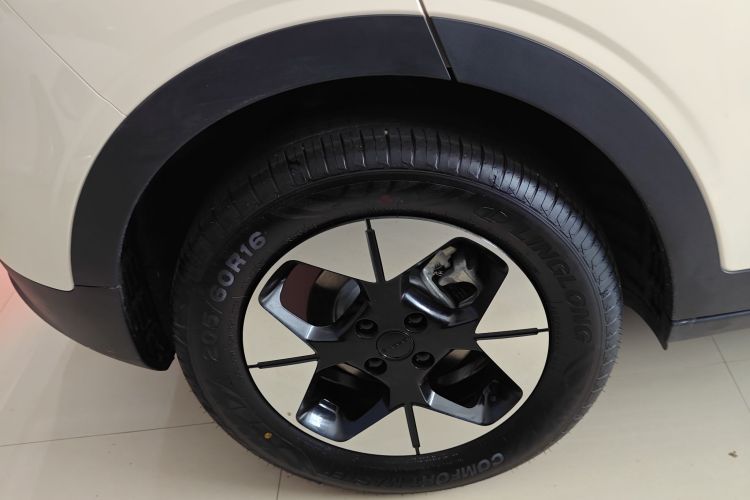 吉利银河 星愿 2025款 310km 梦想版车身外观6008