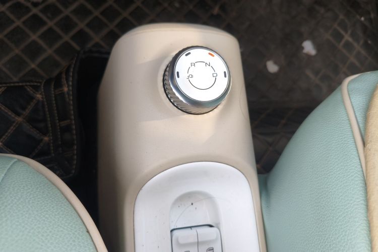 五菱汽车 宏光MINIEV 2024款 第三代 215km 进阶版中控内饰18