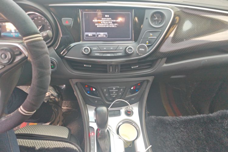 别克 昂科威 2018款 20T 两驱精英型中控内饰16