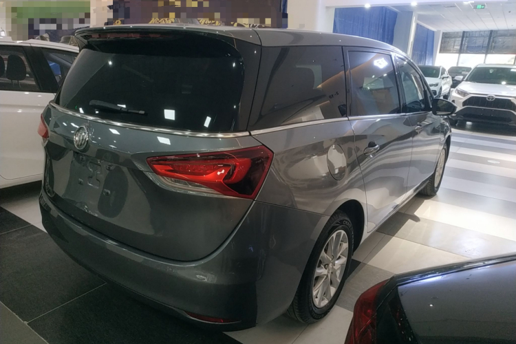 别克GL6 2018款 18T 6座精英型车身外观7