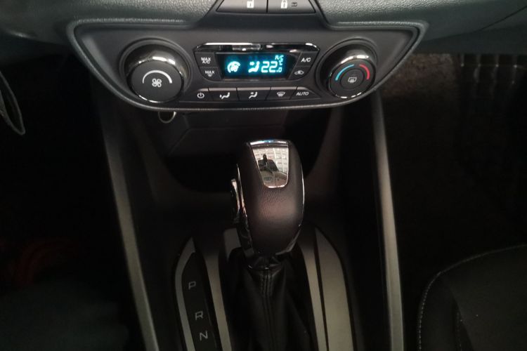 福特 福睿斯 2017款 幸福版 1.5L 自动时尚型中控内饰18