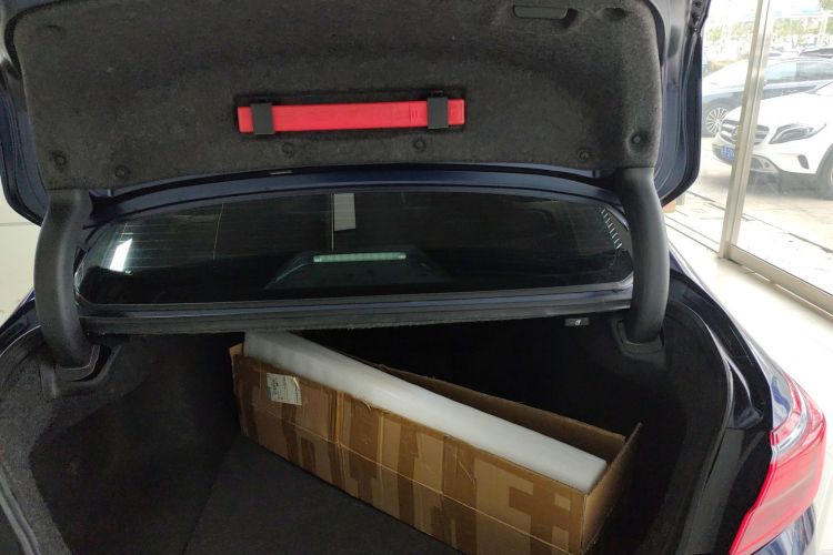 本田 英仕派 2019款 锐·混动 2.0L 净尚版 国VI机舱底盘23