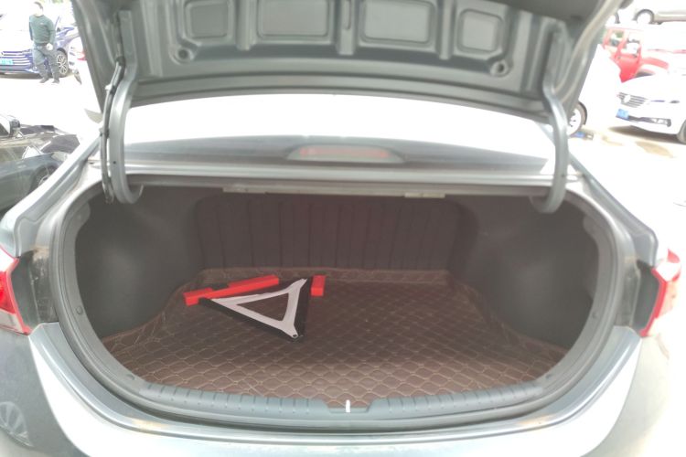 现代 悦纳 2016款 1.4L 自动炫酷版GLS局部细节23