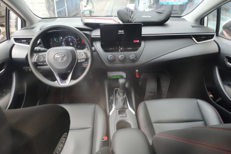 丰田 卡罗拉 2023款 1.5L 先锋版中控内饰7002