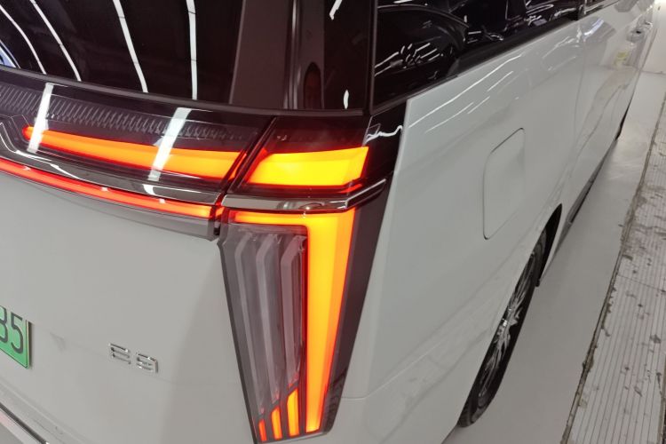 广汽传祺 传祺E9 2023款 E9 MAX车身外观9