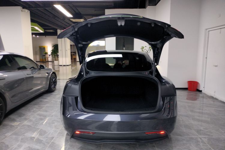 特斯拉 Model 3 2023款 后轮驱动版机舱底盘23