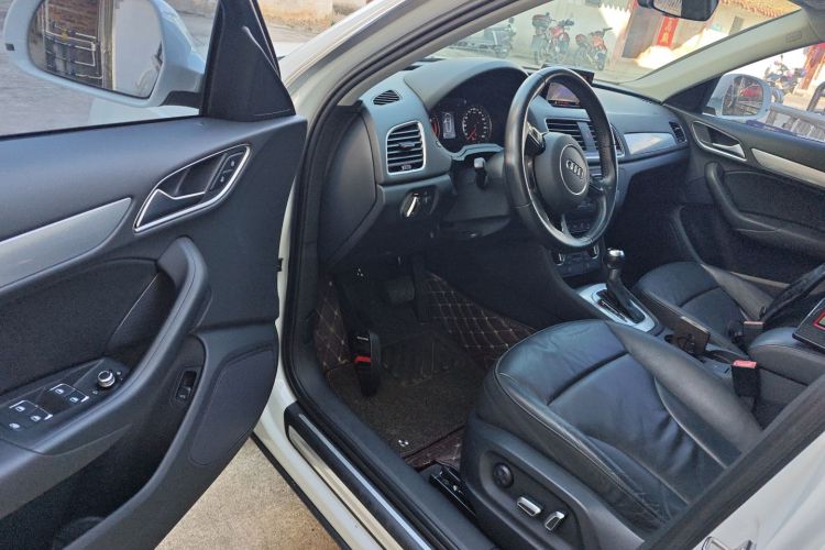 奥迪Q3 2016款 30 TFSI 风尚型中控内饰20