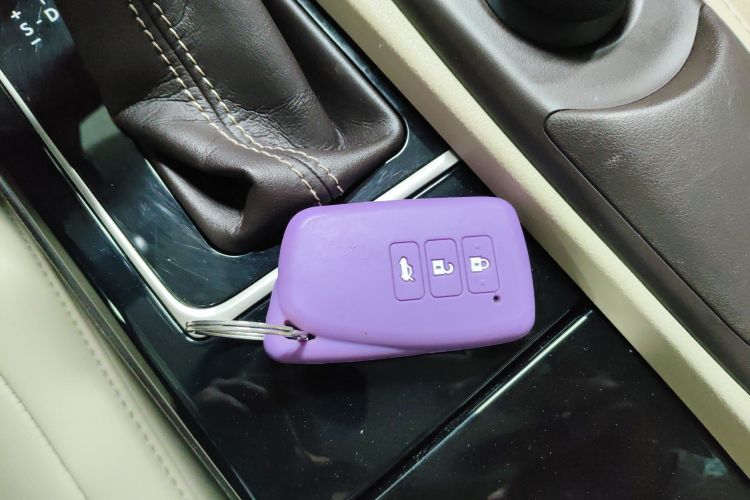 雷克萨斯ES 2015款 200 舒适版中控内饰7001