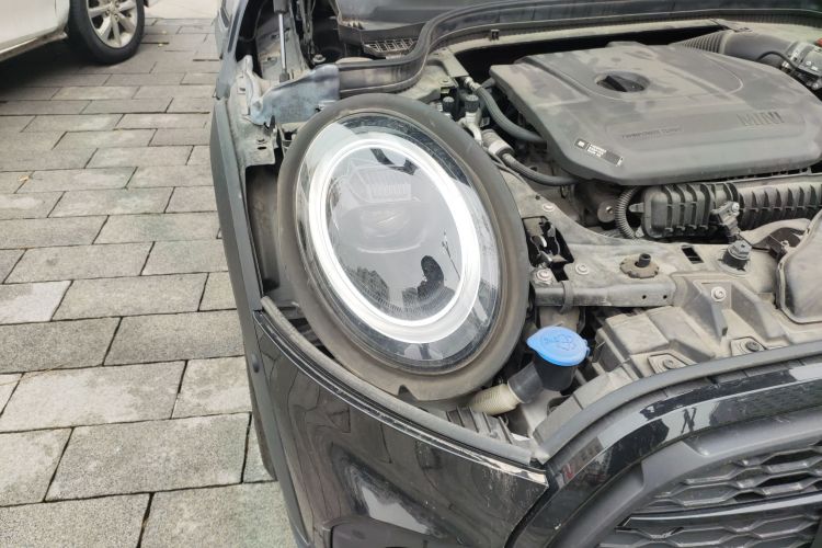 MINI 2022款 1.5T COOPER 黑标特别版车身外观8