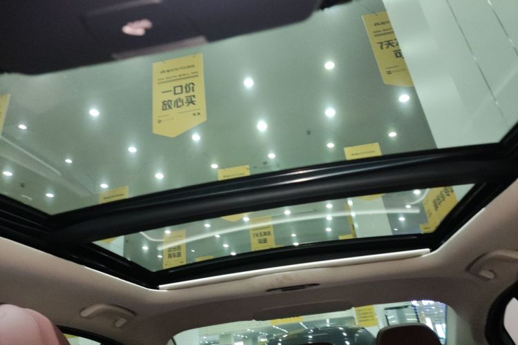 宝马3系 2024款 325Li M运动套装中控内饰22